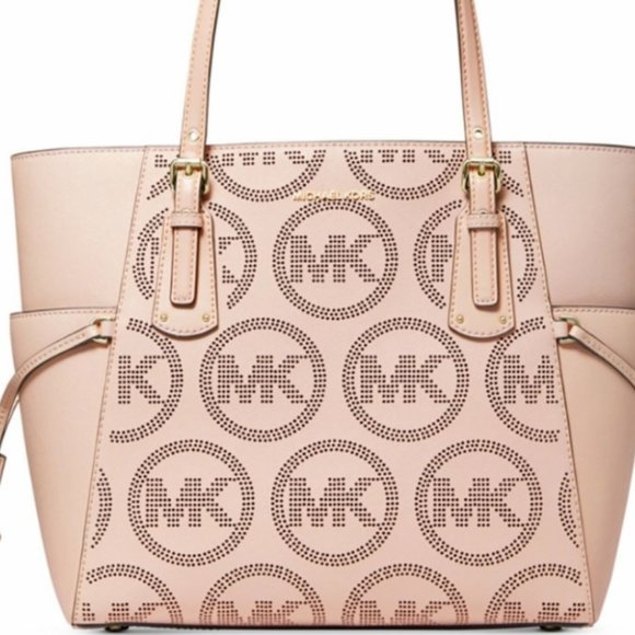Michael Kors Voyager Large Tote Soft PinkMonogram - Picture 1 of 8